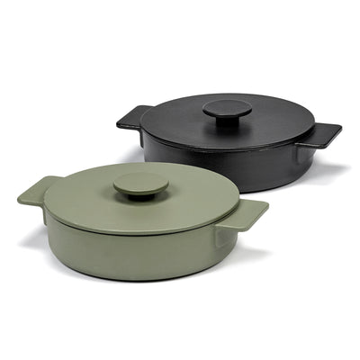 a picture of  Cast Iron Shallow Pot 1.7L on makers and merchants website