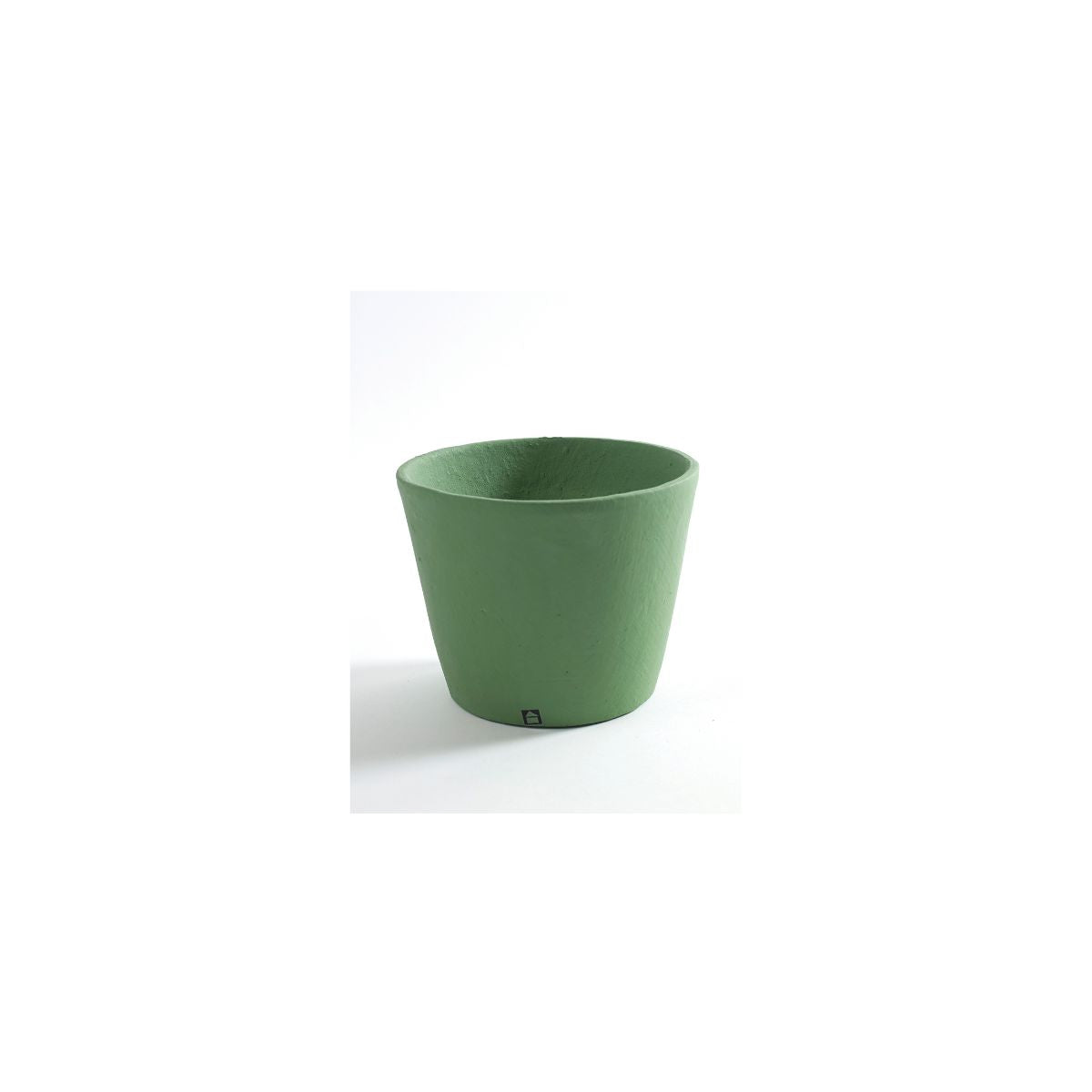 A picture of Serax plant pot on makers and merchants website