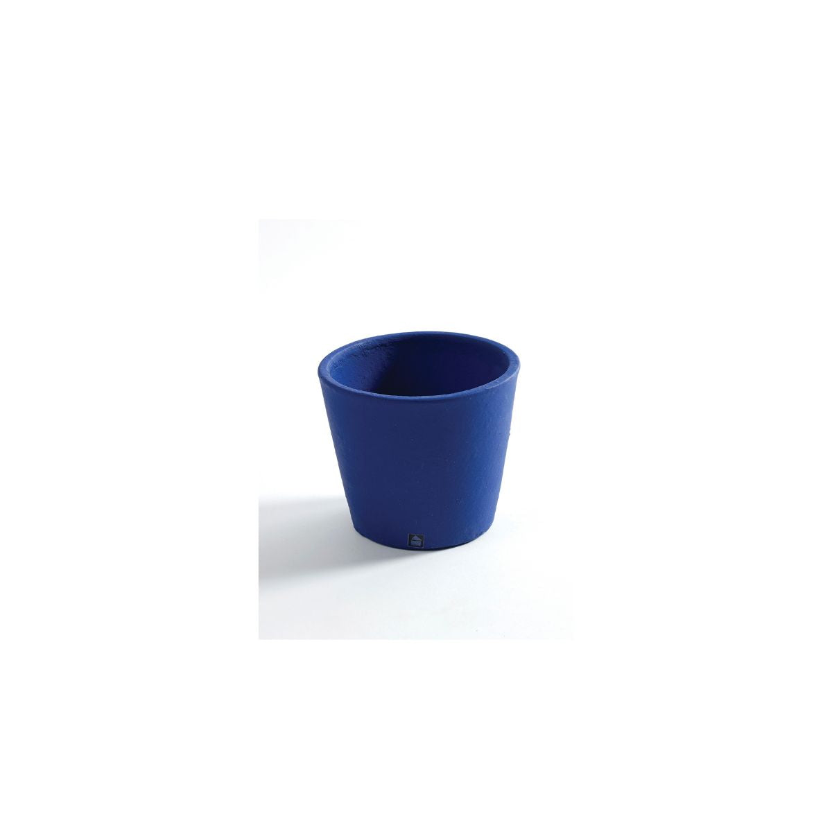 A picture of Serax plant pot on makers and merchants website