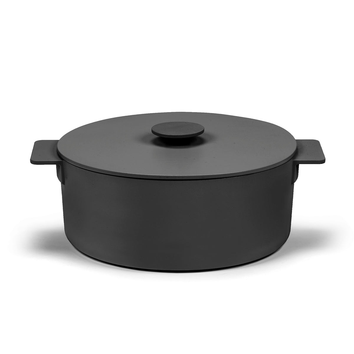 a picture of  Cast Iron Pot 5.5L on makers and merchants website