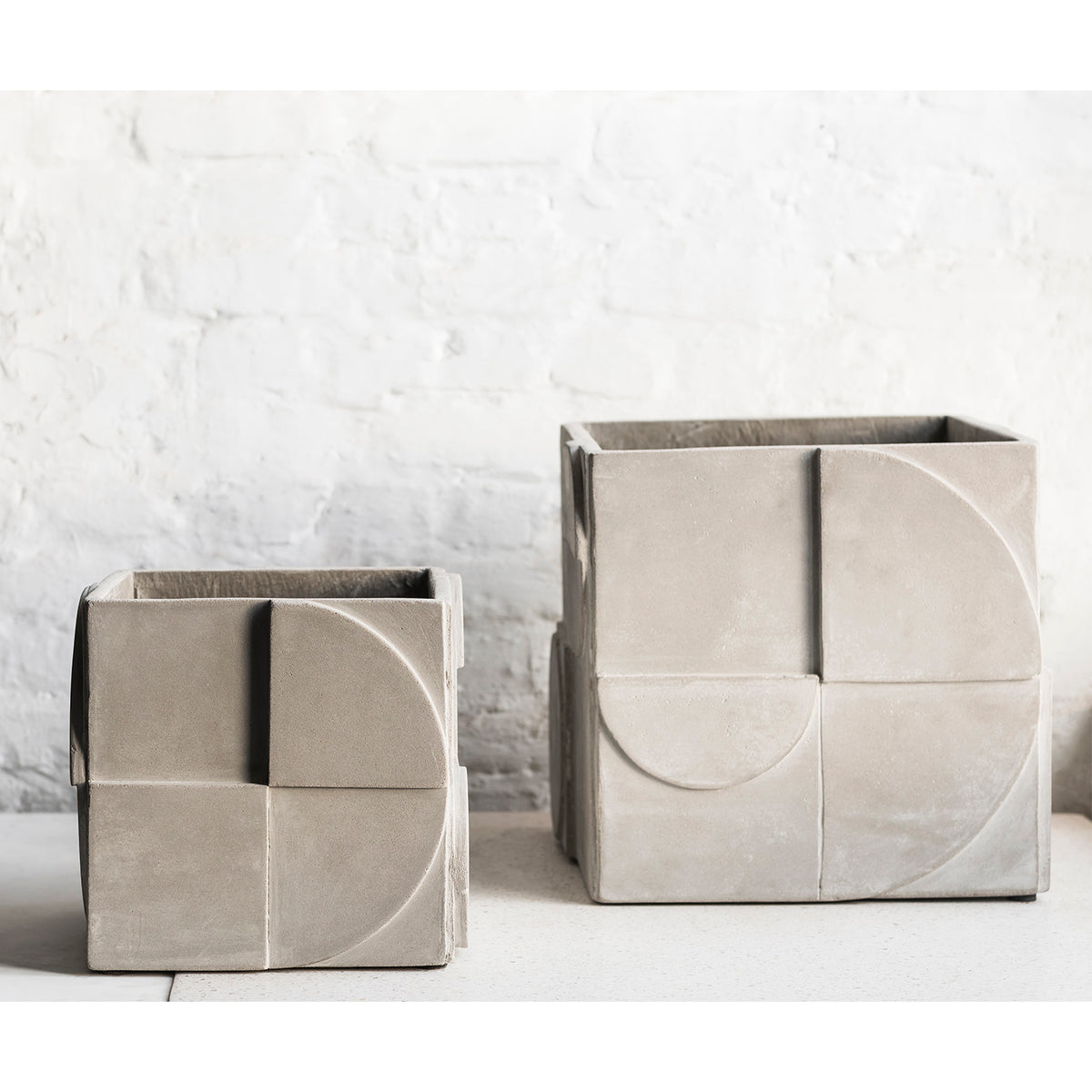 A picture of Serax plant pot on makers and merchants website